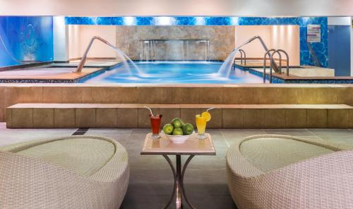 Swimming pool, Golden Tulip Al Nasiriah Hotel in Riyadh Swimming pool, Golden Tulip Al Nasiriah Hotel in Riyadh