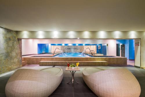 Swimming pool, Golden Tulip Al Nasiriah Hotel in Riyadh Swimming pool, Golden Tulip Al Nasiriah Hotel in Riyadh