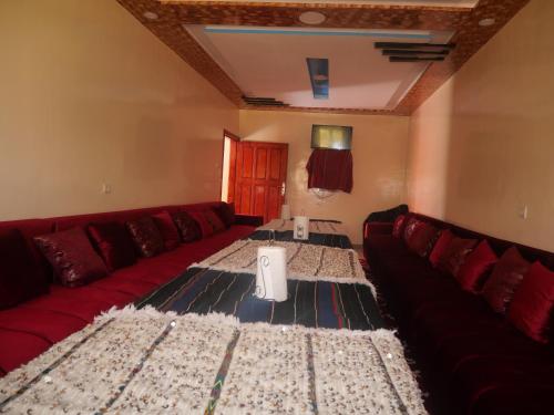 Maison D'hôtes Chez Bassou Agoudal (Maison D'hotes Chez Bassou Agoudal) in Imilchil Maison D'hôtes Chez Bassou Agoudal (Maison D'hotes Chez Bassou Agoudal) in Imilchil