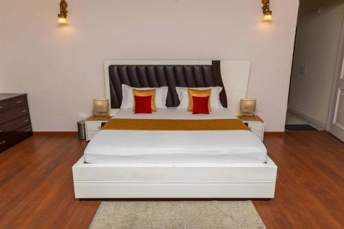 The Crosswoods ONE in Bilaspur Kalan The Crosswoods ONE in Bilaspur Kalan