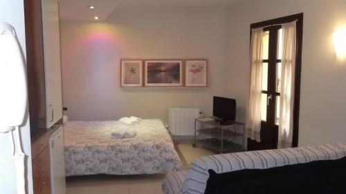 This photo about Girorooms Barri Vell shared on HyHotel.com