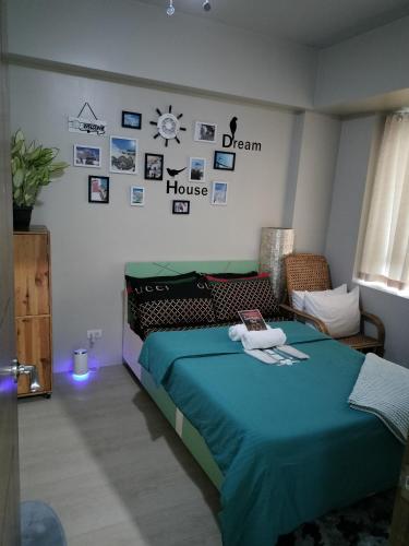 One Palmtree Villa near Resorts World Manila One Palmtree Villa near Resorts World Manila