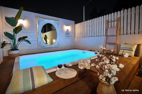 Swimming pool, Anise Suites in Livnim Swimming pool, Anise Suites in Livnim