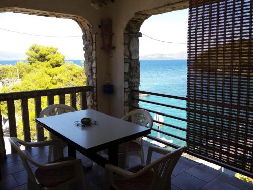 Erkély/terasz, Apartments by the sea Cove Crkvice, Peljesac - 17667 in Dubrovnik Erkély/terasz, Apartments by the sea Cove Crkvice, Peljesac - 17667 in Dubrovnik