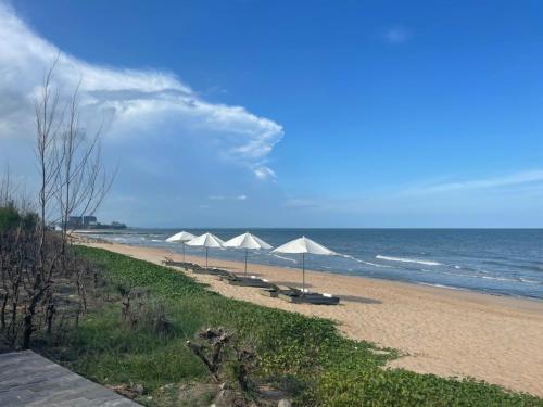 Beach, Resort Oceanami Long Hai VT ( 4-5 Bed room) in Long Hai Beach Beach, Resort Oceanami Long Hai VT ( 4-5 Bed room) in Long Hai Beach