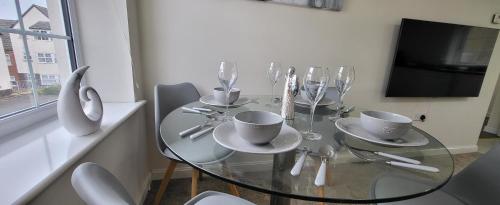 Newly refurbished luxury 2 bed flat with parking in Nuneaton Newly refurbished luxury 2 bed flat with parking in Nuneaton