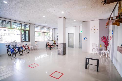 Pasawang Hotel (โรงแรมภาสว่าง) near Nakhon Hat Yai Municipal Public Park Pasawang Hotel (โรงแรมภาสว่าง) near Nakhon Hat Yai Municipal Public Park