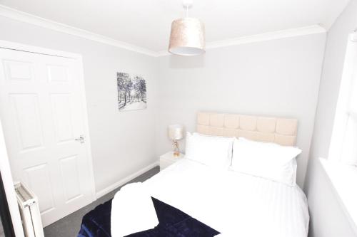 Lovely 2 Bedroom Flat in a quiet location in Airdrie Lovely 2 Bedroom Flat in a quiet location in Airdrie
