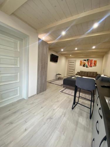 Smerekova Hata in Mezhyhirya Smerekova Hata in Mezhyhirya