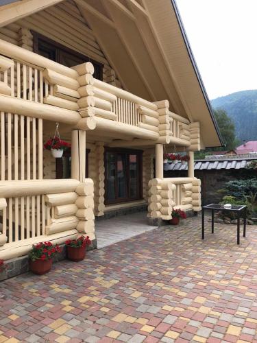 Smerekova Hata in Mezhyhirya Smerekova Hata in Mezhyhirya