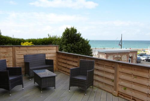 Gite Gabrielle a Pourville: Appartement face a la mer in Hautot-sur-Mer Gite Gabrielle a Pourville: Appartement face a la mer in Hautot-sur-Mer