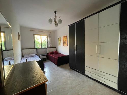 Lovely spacious house with big garden in 愛爾巴桑 Lovely spacious house with big garden in 愛爾巴桑