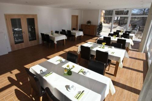 Étterem, Hotel am Interpark in Grossmehring Étterem, Hotel am Interpark in Grossmehring