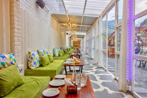 مطعم, PARADISE-The White House Cafe in Palchan مطعم, PARADISE-The White House Cafe in Palchan