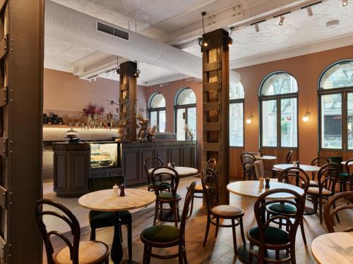 Bar/lounge, MGallery Porter House Hotel in Glebe Bar/lounge, MGallery Porter House Hotel in Glebe