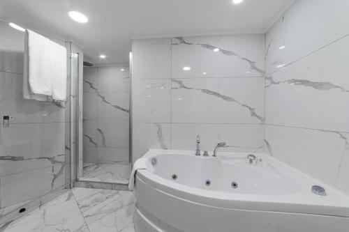 Savoy Hotel Spa & Casino in 預設城 Savoy Hotel Spa & Casino in 預設城