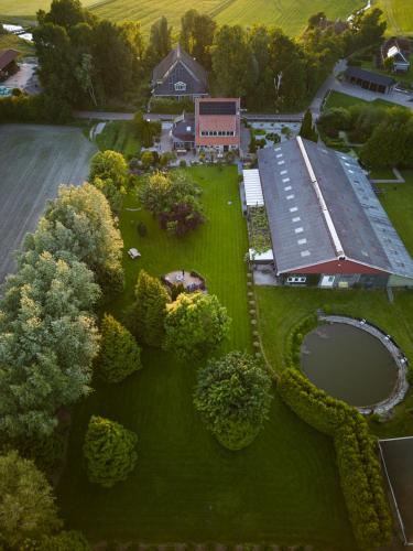 Сад, B&B op Landgoed Koepeltjesplaats in Шорл Сад, B&B op Landgoed Koepeltjesplaats in Шорл