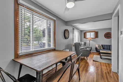 Gorgeous 2 Queen Bedroom Lower Apartment in North Buffalo with Free Driveway Parking near Buffalo Zoo Gorgeous 2 Queen Bedroom Lower Apartment in North Buffalo with Free Driveway Parking near Buffalo Zoo