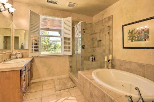 Incredible Templeton Retreat with Private Pool! in 坦普爾頓(CA) Incredible Templeton Retreat with Private Pool! in 坦普爾頓(CA)