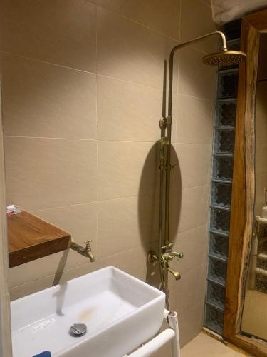 Bathroom, Da Lat in Phu Quoc - Venue Travel in Cua Duong Bathroom, Da Lat in Phu Quoc - Venue Travel in Cua Duong
