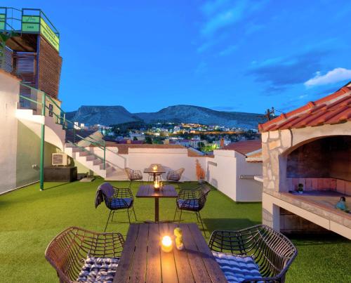 شرفة/ تراس, Hotel Sinan Han in وسط مدينة موستار شرفة/ تراس, Hotel Sinan Han in وسط مدينة موستار