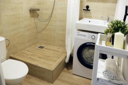 Fürdőszoba, Naujai suremontuotas butas miesto centre. in Visaginas Fürdőszoba, Naujai suremontuotas butas miesto centre. in Visaginas
