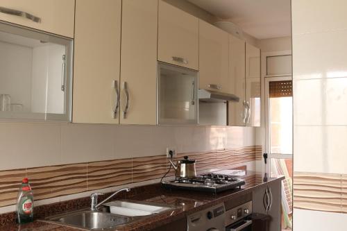 מטבח, Panorama Apartment Nador Jadid Klima Parking Only Family in Nador מטבח, Panorama Apartment Nador Jadid Klima Parking Only Family in Nador