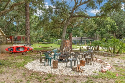 Family Forest Retreat, Paradise at Point Pleasant! in Ocklawaha Family Forest Retreat, Paradise at Point Pleasant! in Ocklawaha