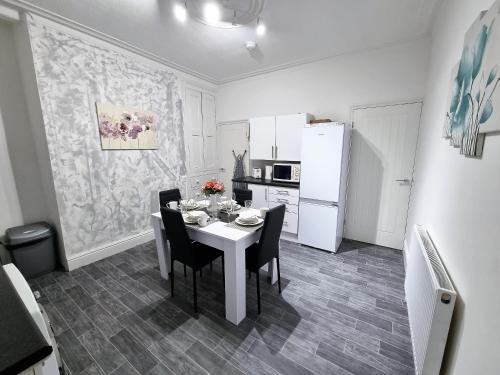 *12PR* Setup for your most relaxed & amazing stay + Free Parking + Free Fast WiFi * in Beeston *12PR* Setup for your most relaxed & amazing stay + Free Parking + Free Fast WiFi * in Beeston