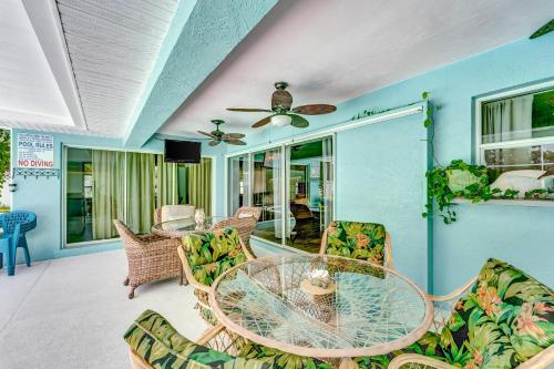 The Lemon Flamingo Homes in Grove City (FL) The Lemon Flamingo Homes in Grove City (FL)