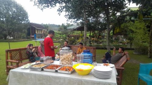 Home Stay Landbowgreenvillage in Sampe Raya Home Stay Landbowgreenvillage in Sampe Raya