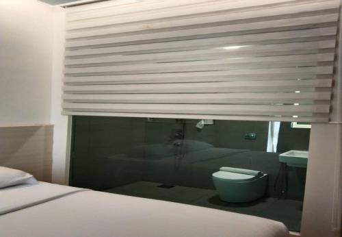 Badkamer, Minimalist Hotel in Johor Jaya Badkamer, Minimalist Hotel in Johor Jaya