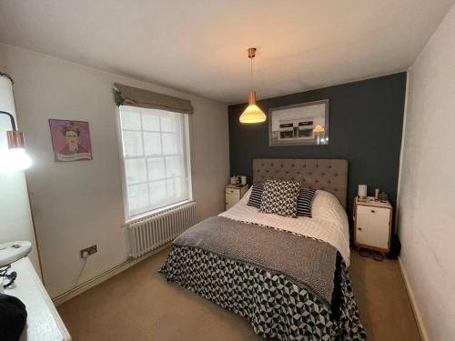 Gorgeous 2 bedroom apartment edge of Cabot Circus