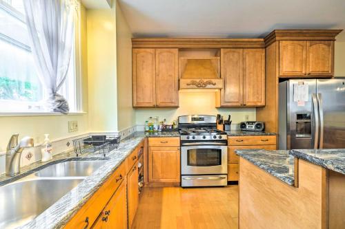 Charming Historic Home about 1 Mi to Dtwn Olean! in Olean (NY) Charming Historic Home about 1 Mi to Dtwn Olean! in Olean (NY)