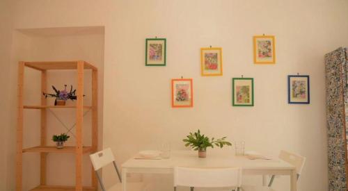 House with garden and parking space in Mergellina