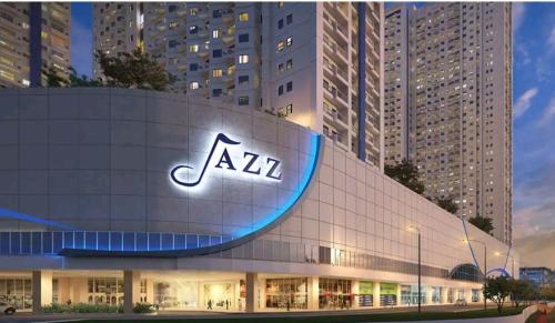 Ronnzel Staycation in Jazz Residence Makati 1
