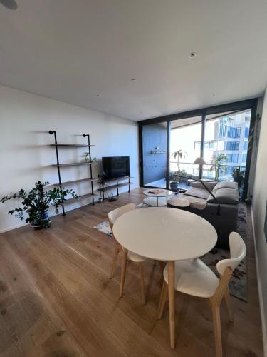 KozyGuru Bondi Junction Lovely 1 Bedroom Walk to Station NBD241 in Woollahra KozyGuru Bondi Junction Lovely 1 Bedroom Walk to Station NBD241 in Woollahra