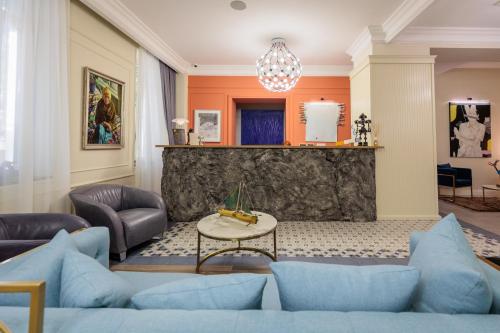Előcsarnok, Artist hotel in Szabadka Előcsarnok, Artist hotel in Szabadka