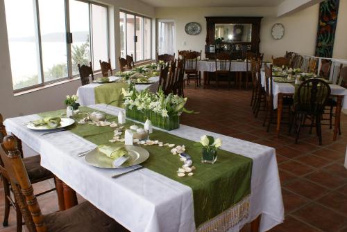 Salón de banquetes, The Pink Lodge on the Beach in Wilderness Waterfront Salón de banquetes, The Pink Lodge on the Beach in Wilderness Waterfront