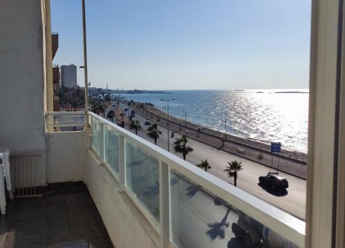 Big Seafront Apartment in Saida Lebanon in 사이다 Big Seafront Apartment in Saida Lebanon in 사이다