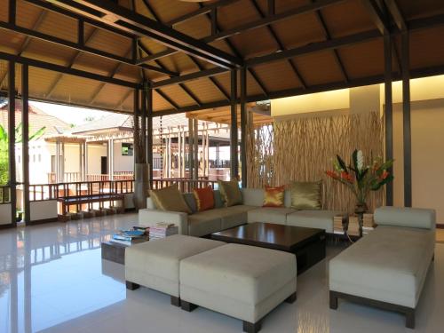 Lobby, Islanda Resort Hotel (SHA Extra Plus) in Koh Mak (Trad) Lobby, Islanda Resort Hotel (SHA Extra Plus) in Koh Mak (Trad)