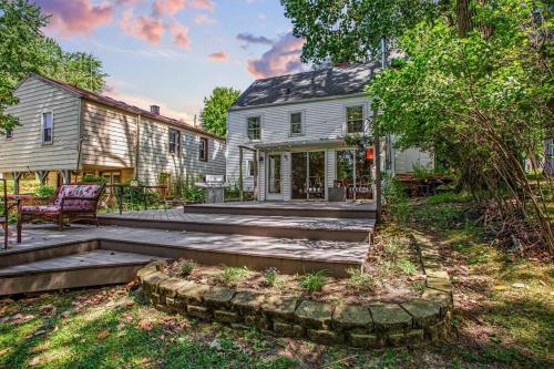 Charming Family Haven, On The Mighty Kankakee in Kankakee (IL) Charming Family Haven, On The Mighty Kankakee in Kankakee (IL)