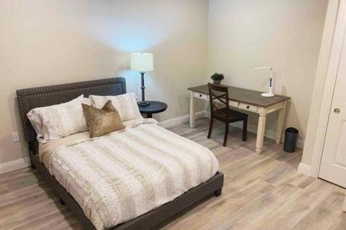 Adorable brand new back house-Tustin in Tustin (CA) Adorable brand new back house-Tustin in Tustin (CA)