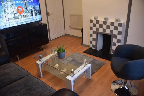 Gostinjska soba, Budget Canterbury Apartment in Canterbury Gostinjska soba, Budget Canterbury Apartment in Canterbury
