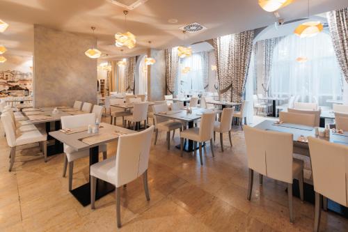 مطعم, فندق بالما (Hotel Palma) in تيفات مطعم, فندق بالما (Hotel Palma) in تيفات