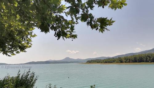 Közeli látványosságok, Effrosyni's House in Agioi Anargyroi Közeli látványosságok, Effrosyni's House in Agioi Anargyroi