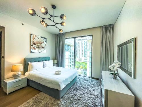 Guestroom, STAY BY LATINEM Luxury Studio Holiday Home G2-2608 Near Burj Khalifa in Nad Al Sheba Guestroom, STAY BY LATINEM Luxury Studio Holiday Home G2-2608 Near Burj Khalifa in Nad Al Sheba