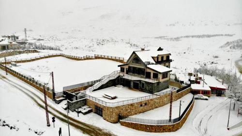 ทัศนียภาพภายนอกโรงแรม, Chalet de Charme, Cedars, Lebanon, Balcony Floor in บชาร์เร ทัศนียภาพภายนอกโรงแรม, Chalet de Charme, Cedars, Lebanon, Balcony Floor in บชาร์เร