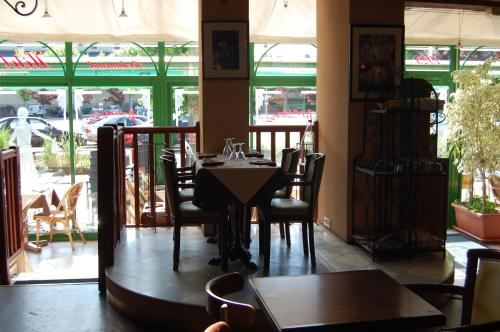 Étterem, Hotel Restaurant La Belle Epoque in Le Creusot Étterem, Hotel Restaurant La Belle Epoque in Le Creusot