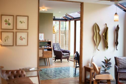 Tints Of Blue Hotel5